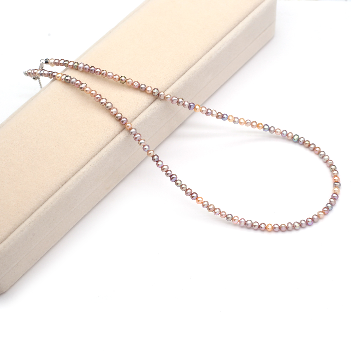 Women'S Accessories And Jewelry - Real Natural Freshwater Pearl Necklace 3-4mm