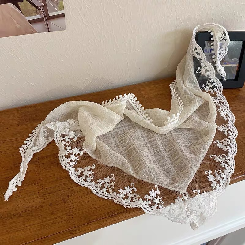 Fashion Lace Triangle Headscar - огляд і ціна Women Accessories Photos
