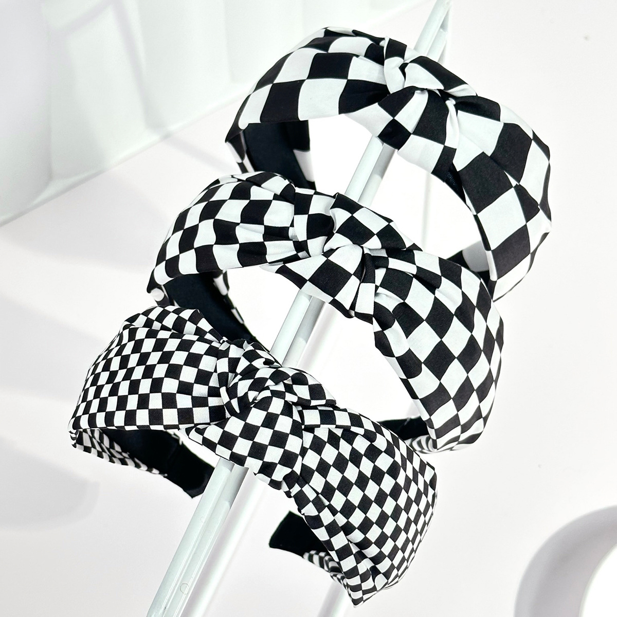 Black and White Checkered Head - огляд і ціна Women Accessories Wholesale China
