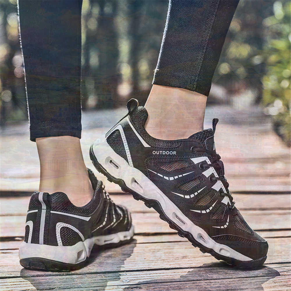 Sumer Round Tip Silver Sneaker - огляд і ціна Women'S Accessories Uk
