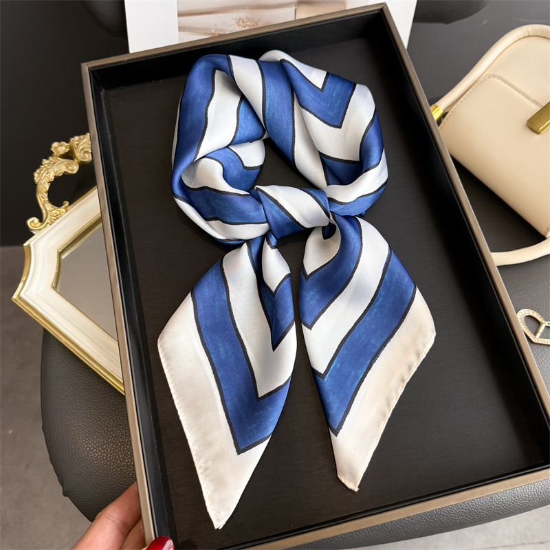 Satin Silk Geometric Stripe Pr - огляд і ціна Women'S Vacation Accessories